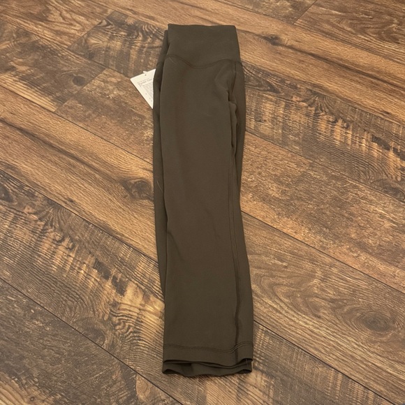 Lululemon Brown Leggings winder train high rise 21” crop - Picture 4 of 5